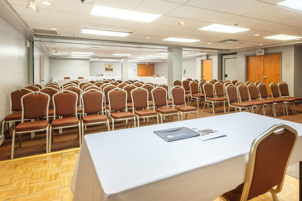 Hotel Ambassadeur Et Suites Квебек Экстерьер фото