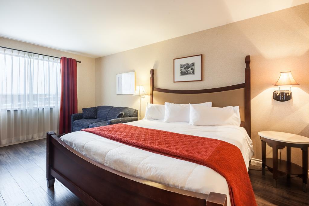 Hotel Ambassadeur Et Suites Квебек Номер фото