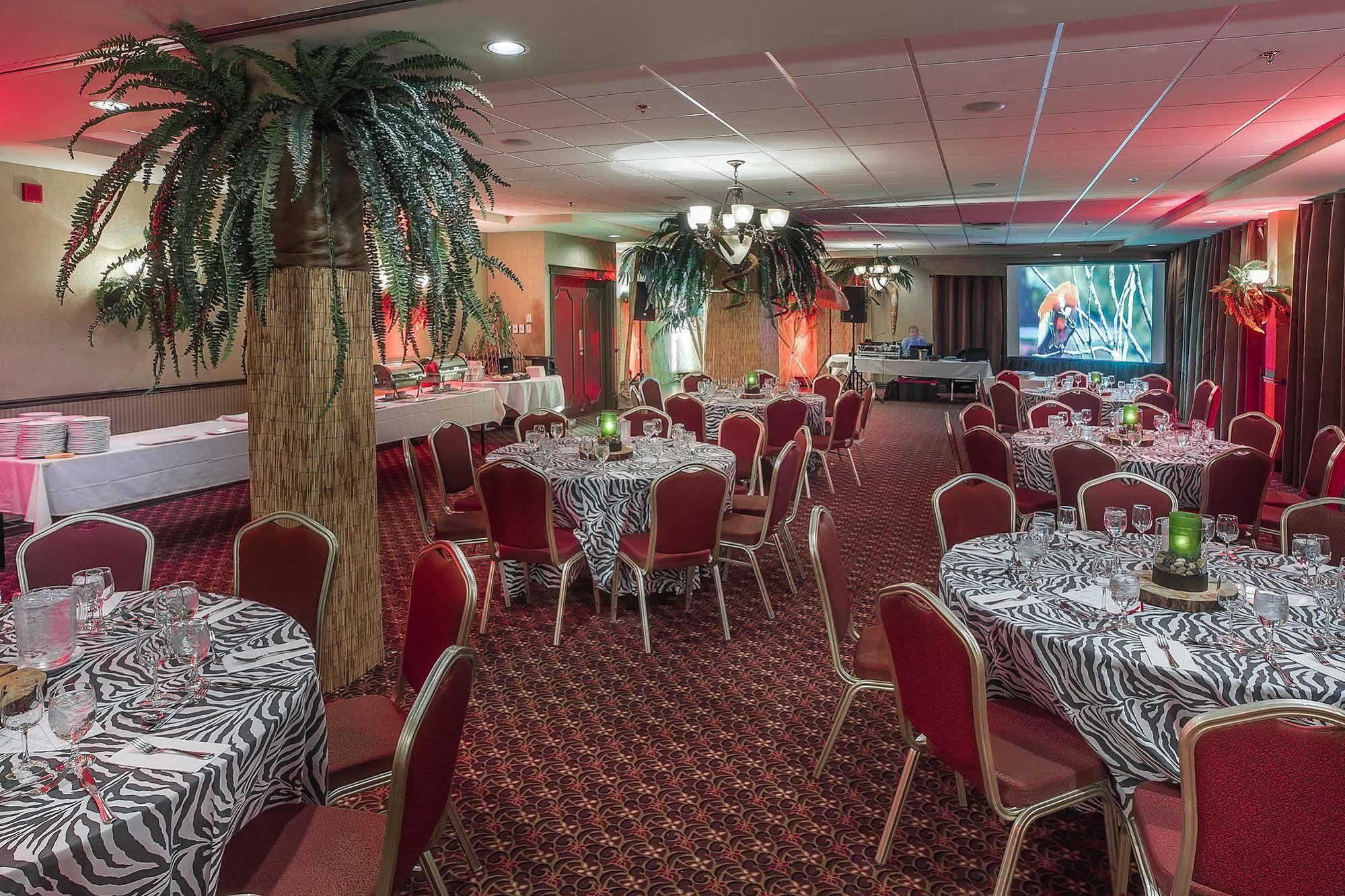 Hotel Ambassadeur Et Suites Квебек Экстерьер фото